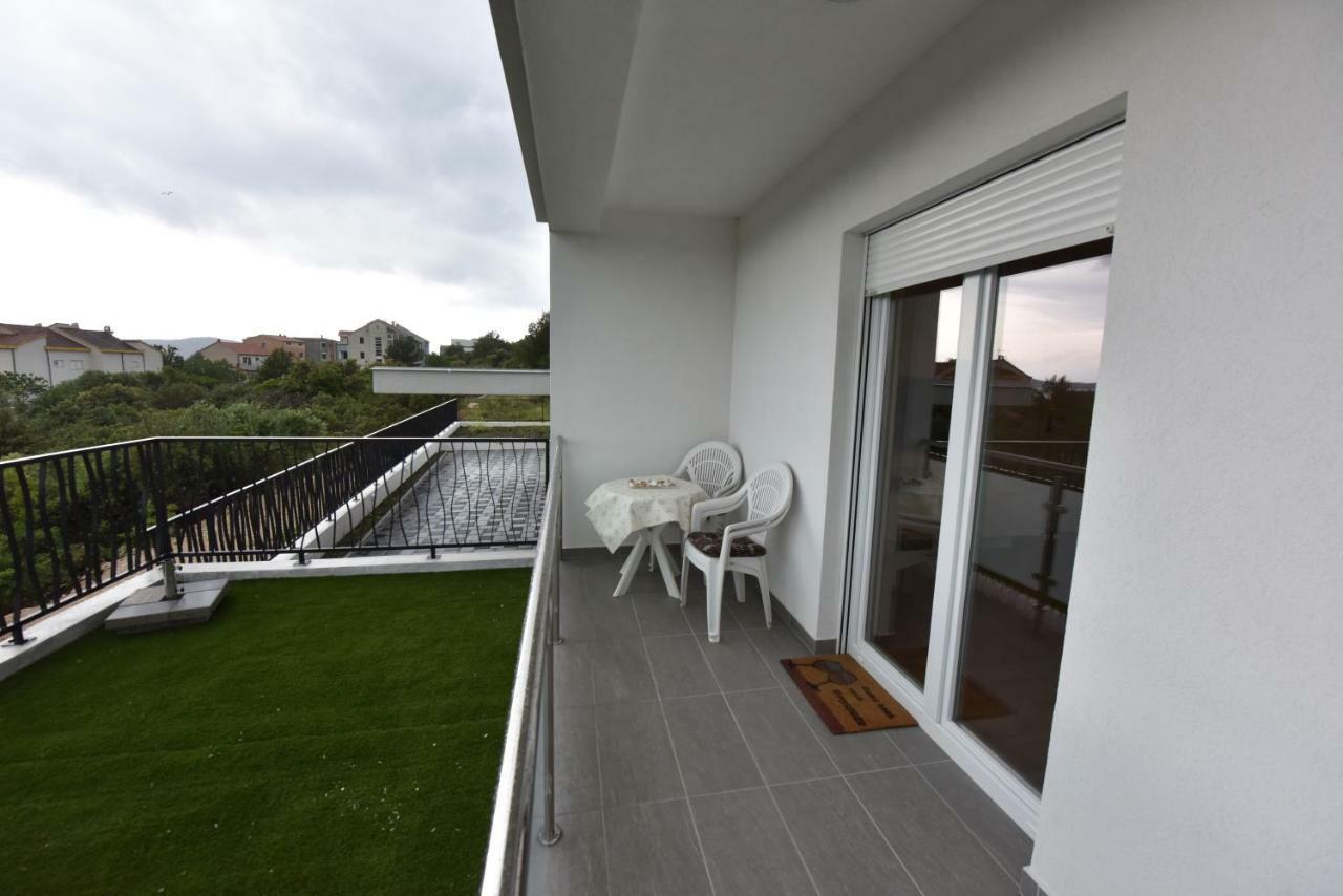 Family Apartments Podsolarsko شيبينيك المظهر الخارجي الصورة