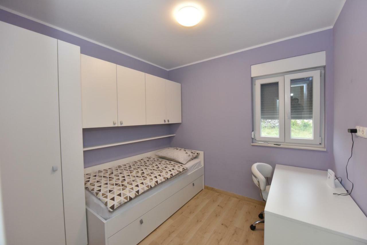 Family Apartments Podsolarsko شيبينيك المظهر الخارجي الصورة