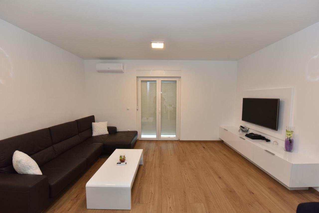 Family Apartments Podsolarsko شيبينيك المظهر الخارجي الصورة